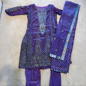 Indian/ Pakistani Outfit